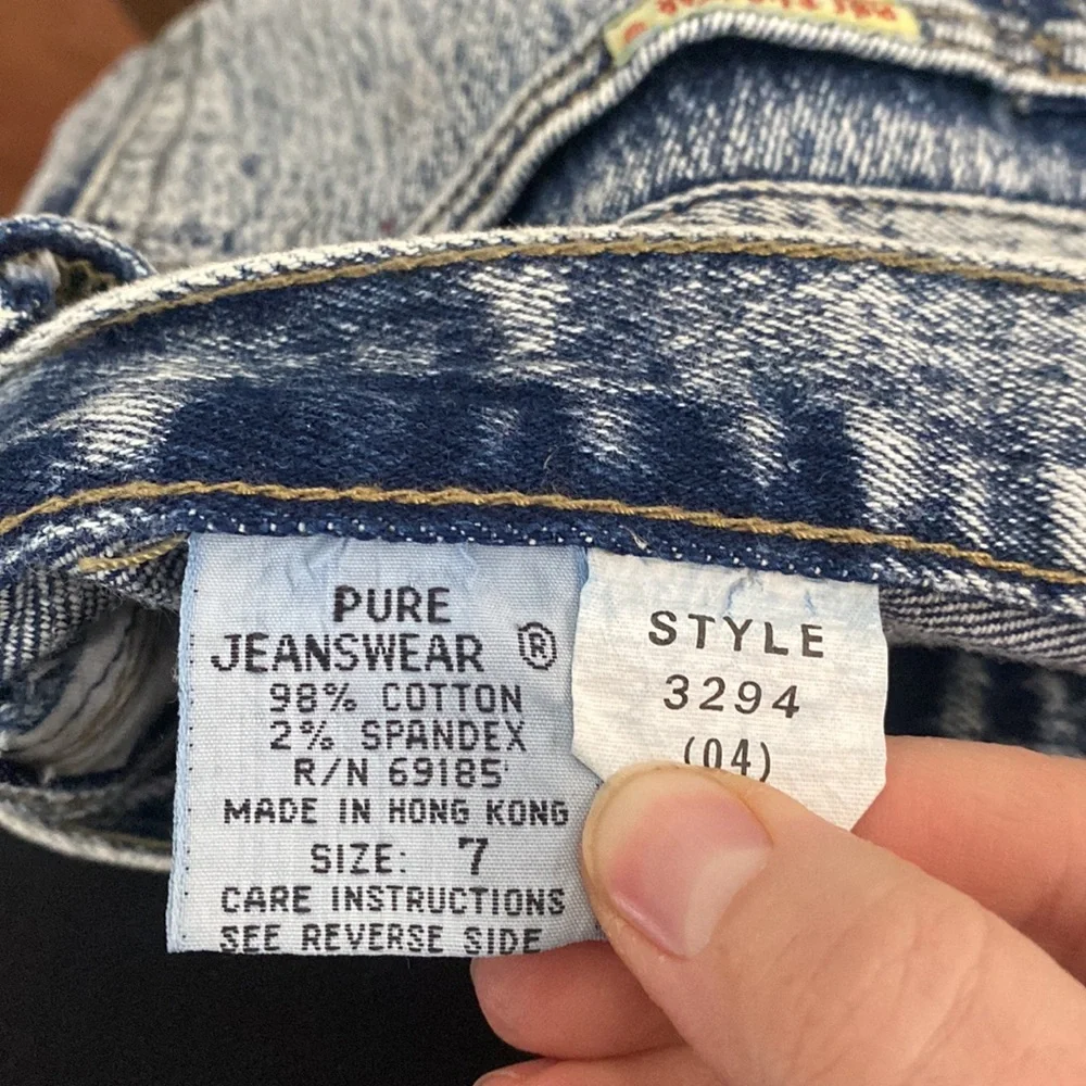 Pure Jeanswear high rise acid wash mom jeans with lattice accents vintage size 7